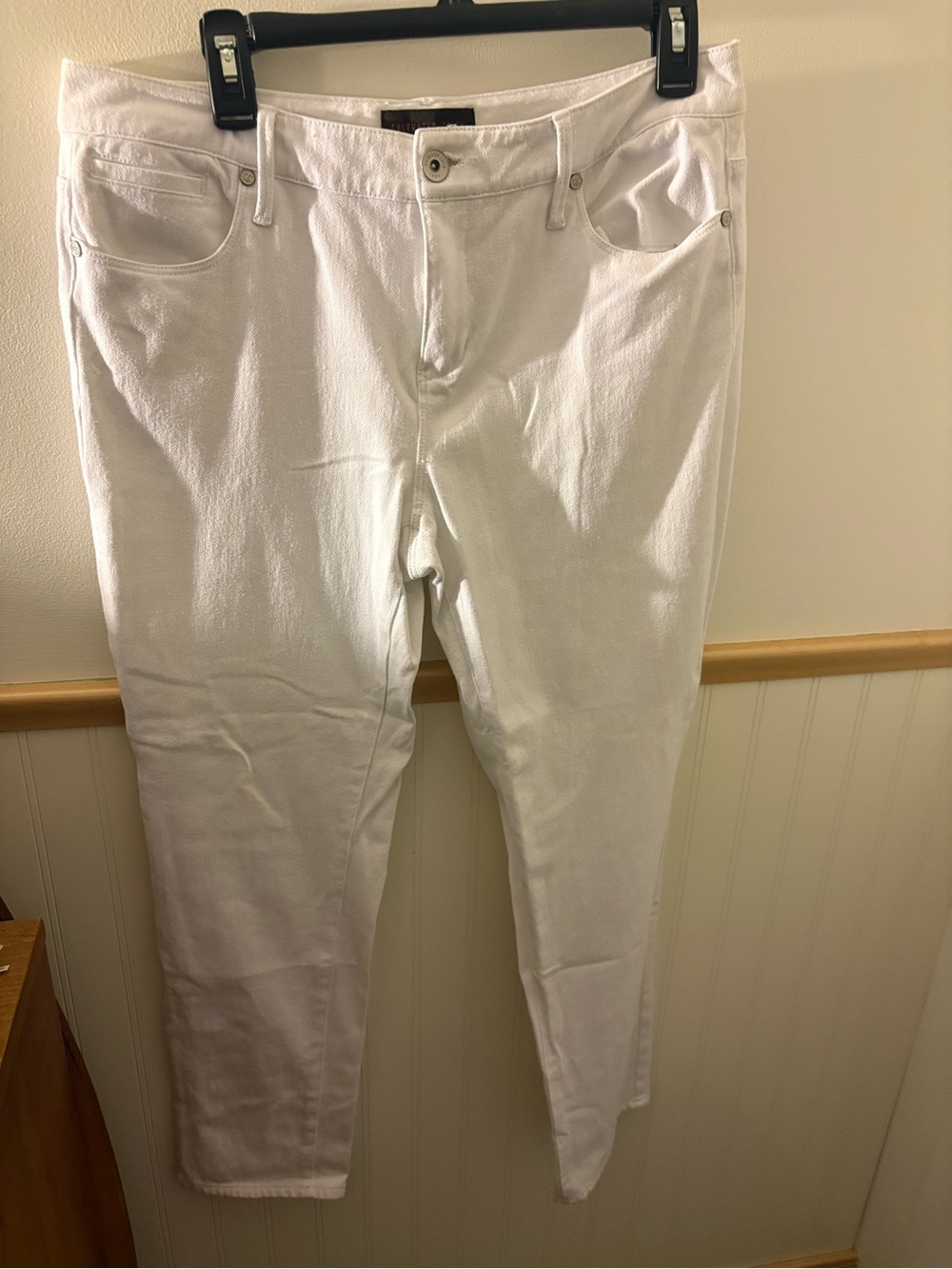 Coldwater Creek Women’s 10P White Classic Fit Slim Leg Stretch Jeans